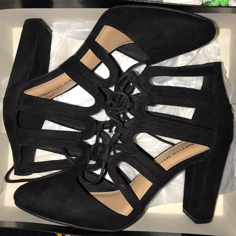 Cute Chunky Heel Shoes !